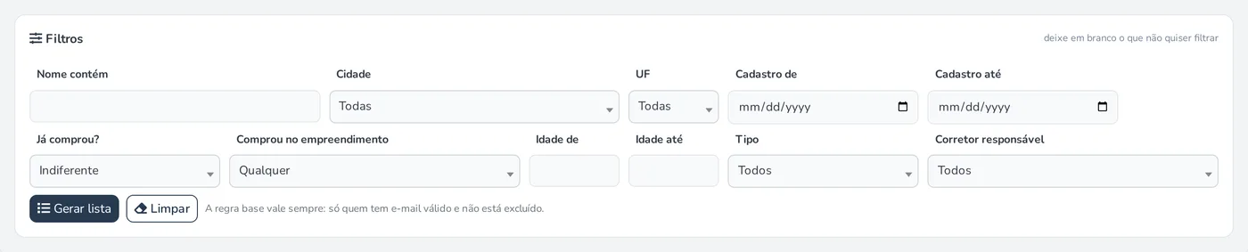 Painel de filtros da aba Clientes na seleção de público da campanha
